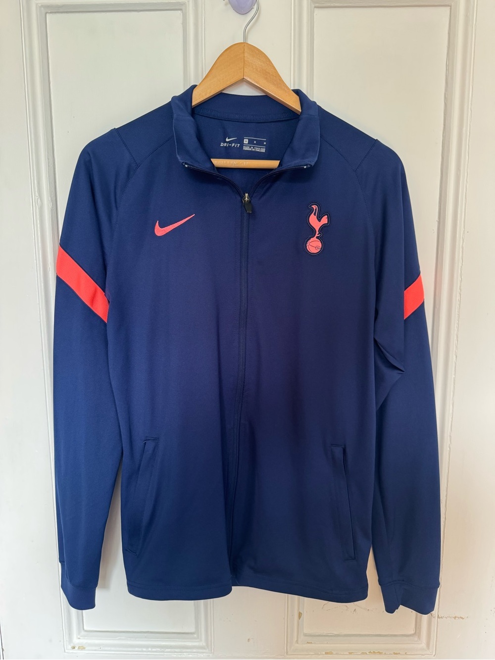 Tottenham Hotspur’s Spurs Nike Men's Navy Training Jacket Pink Accents Medium
